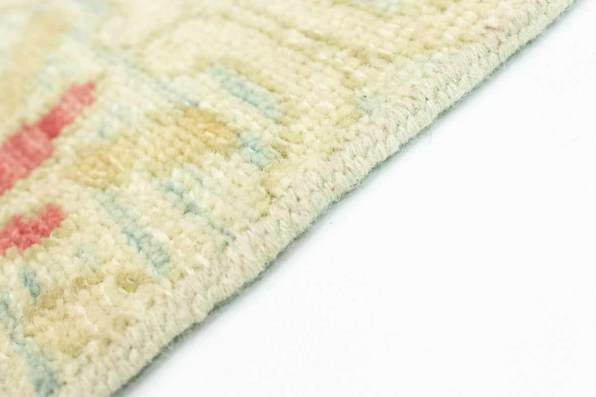 Designerski dywan kwadratowy  - 63 x 62 cm - beżowy