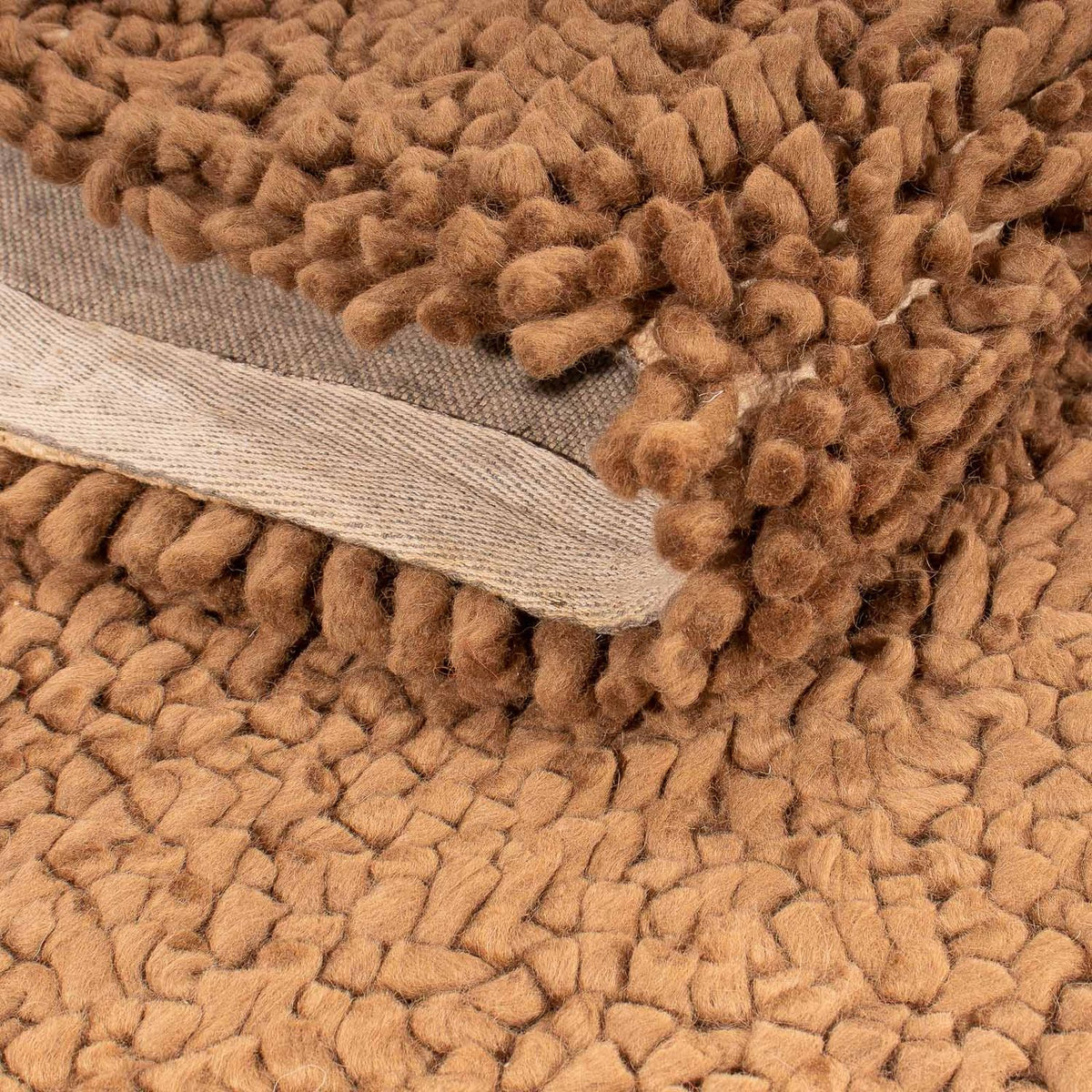 Dywan o wysokim runie - 206 x 155 cm - brązowy