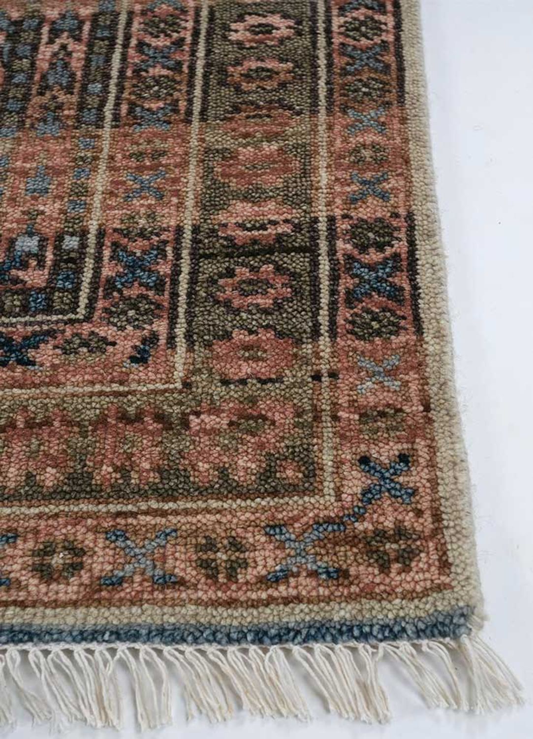 DP02-RUG1146830-240x170