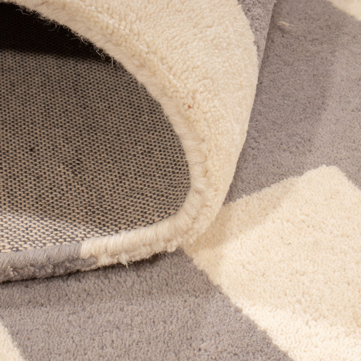 Designerski dywan - 200 x 140 cm - szary