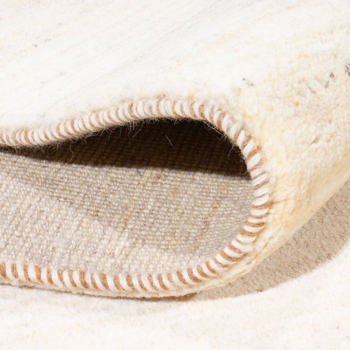 Dywan Gabbeh - perski - 237 x 197 cm - biały