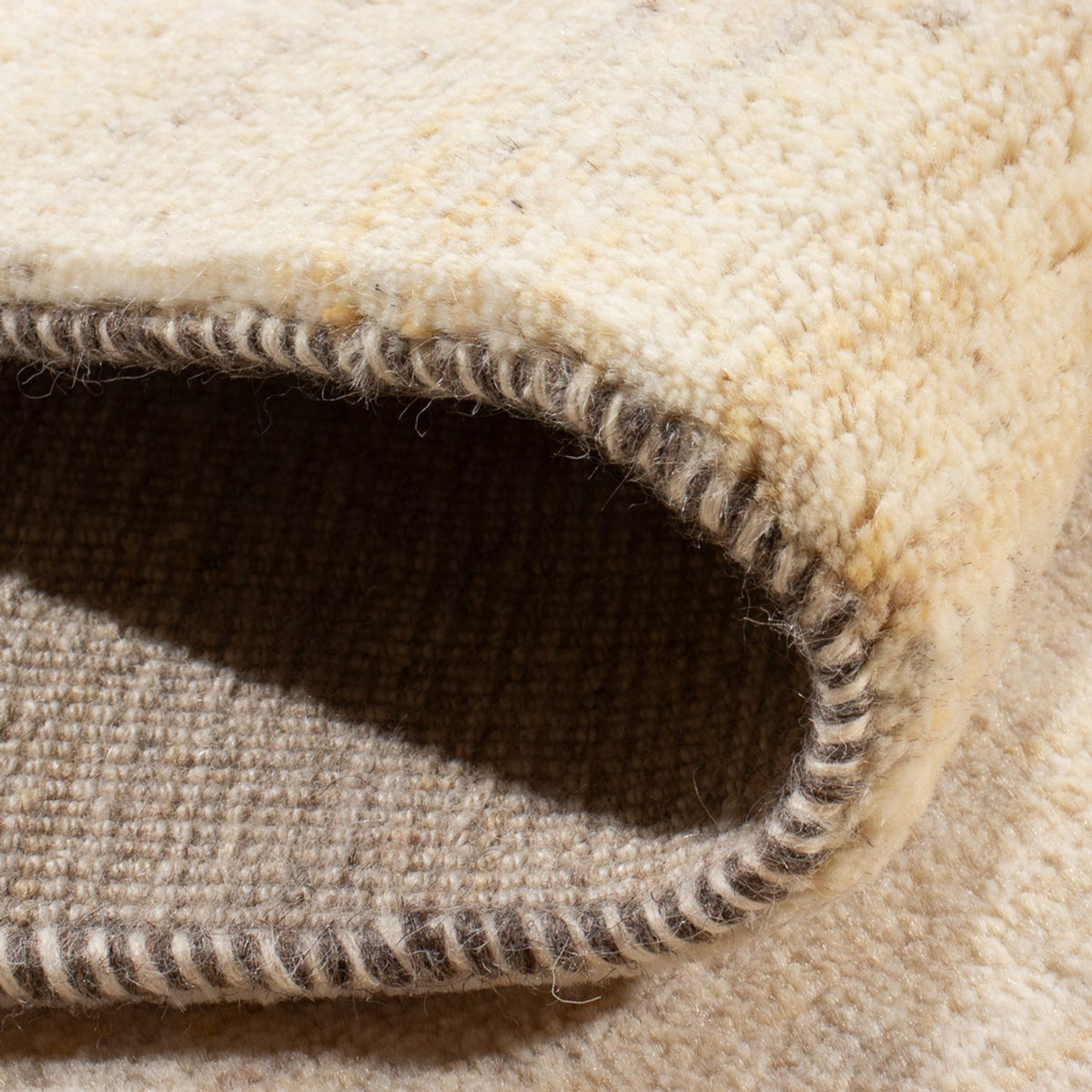 Dywan Gabbeh - perski - 244 x 181 cm - biały