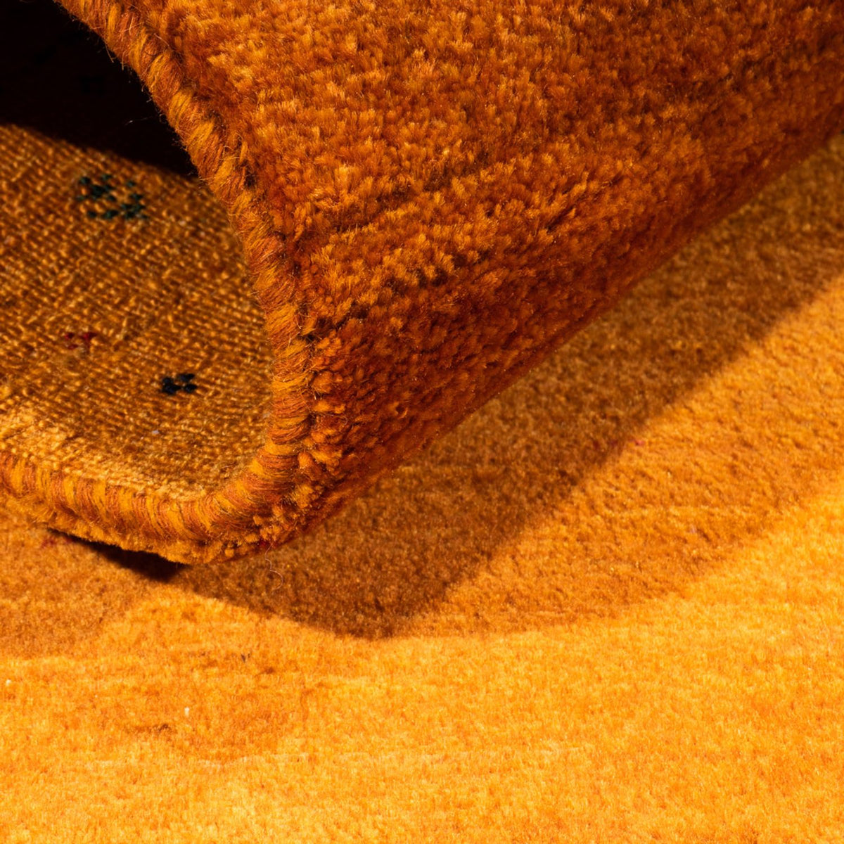 Dywan Gabbeh - Loribaft Perski - 101 x 80 cm - złoto