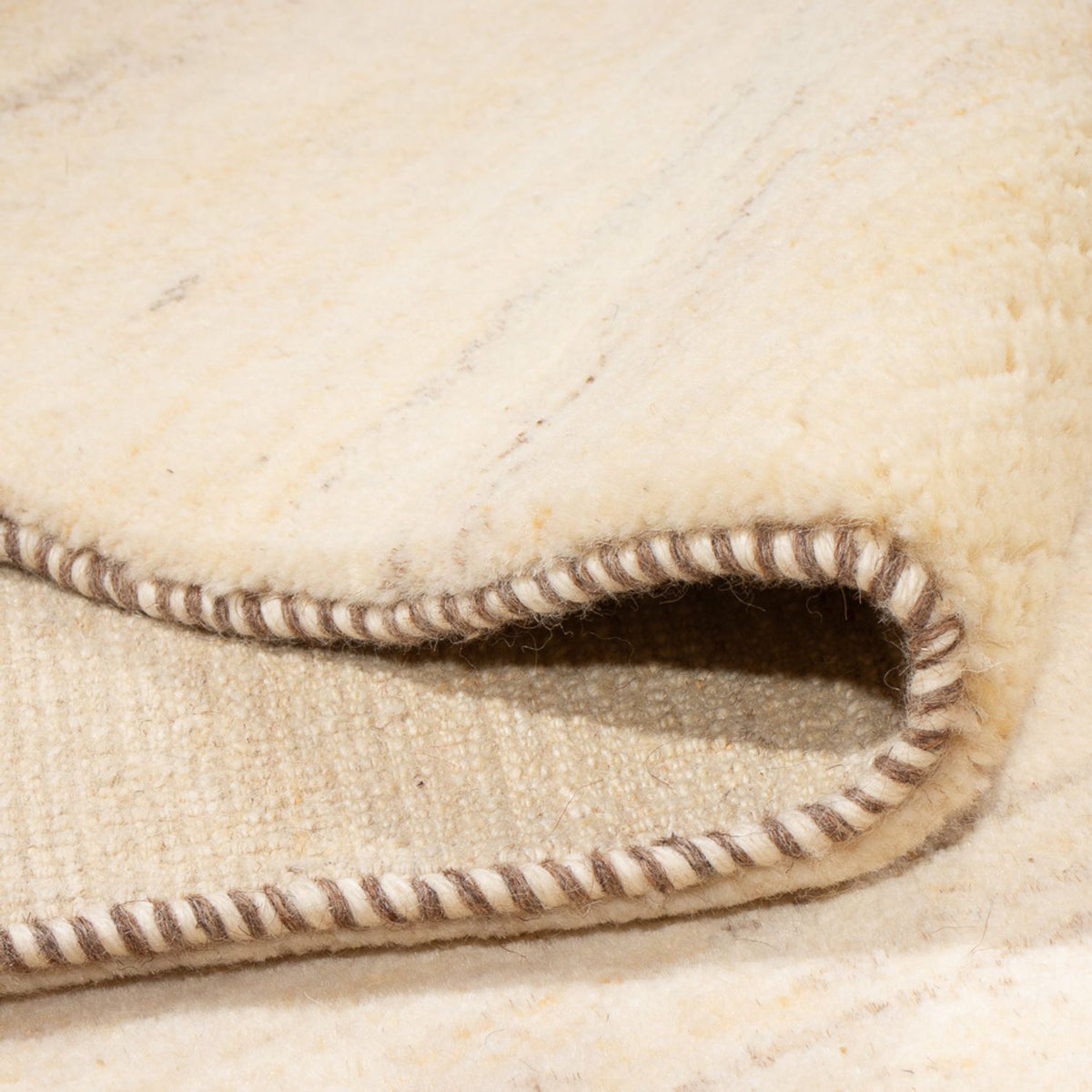 Dywan Gabbeh - perski - 278 x 250 cm - jasny beż