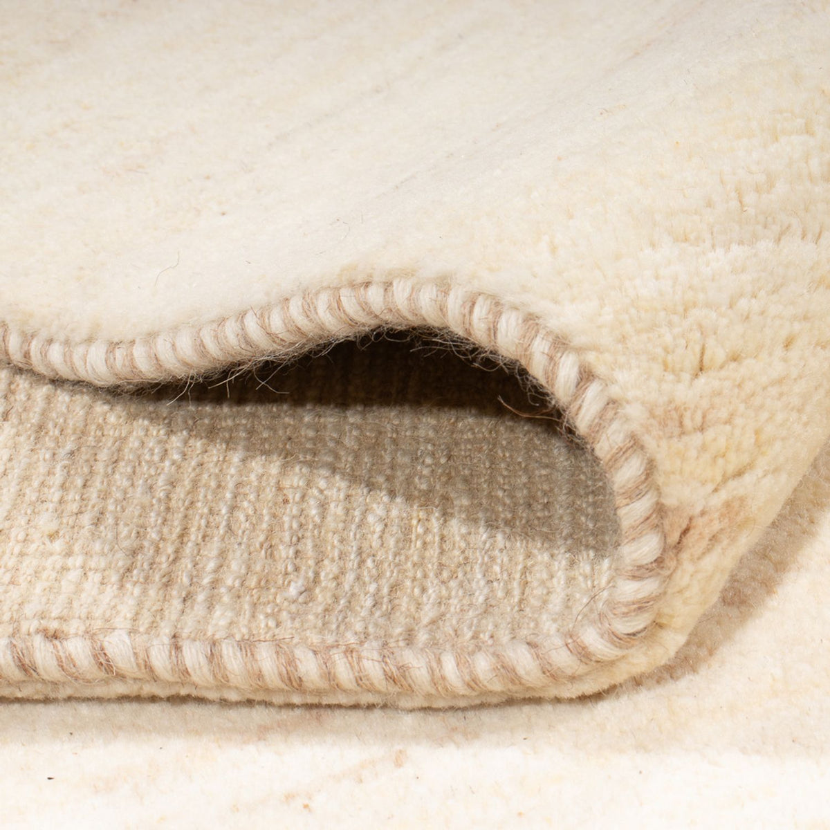 Dywan Gabbeh - perski - 234 x 171 cm - naturalna biel