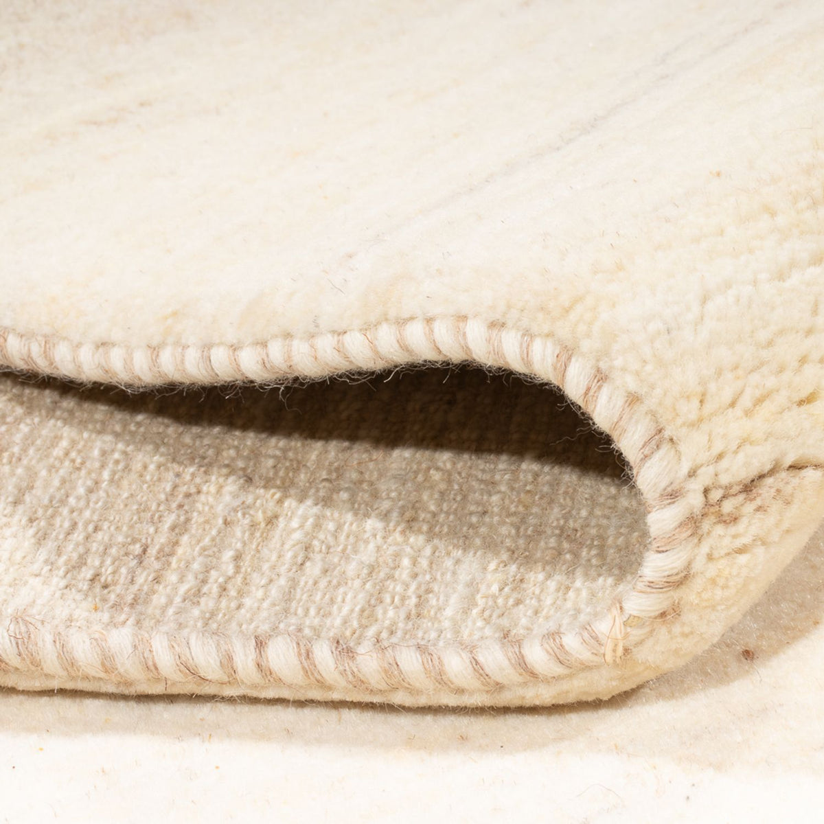 Dywan Gabbeh - perski - 243 x 172 cm - naturalna biel