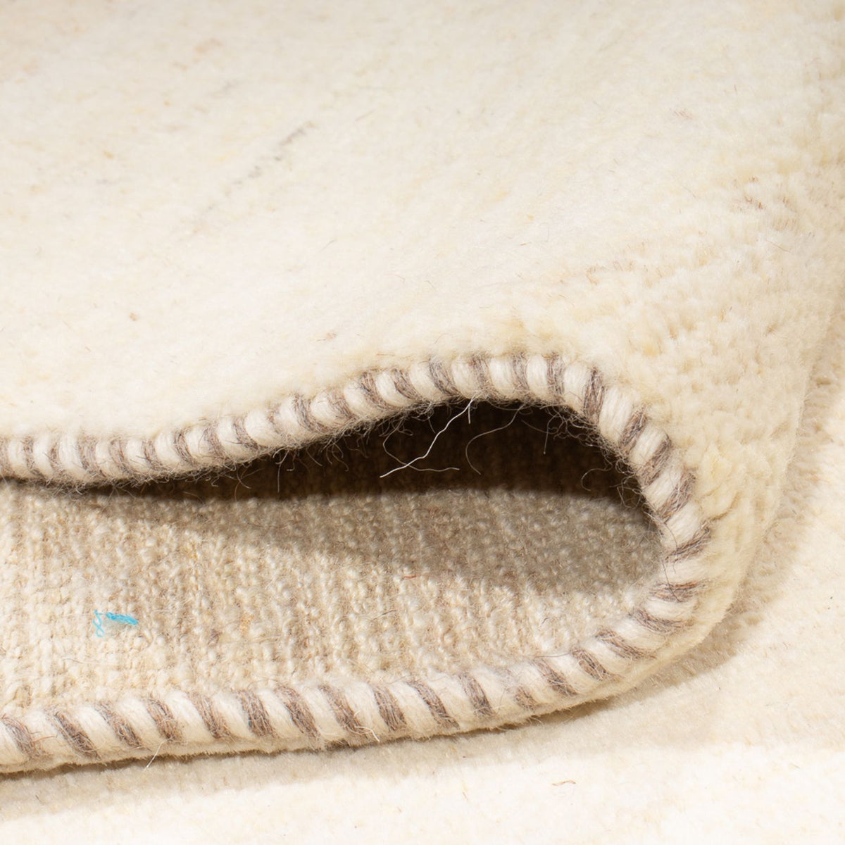 Dywan Gabbeh - perski - 247 x 178 cm - naturalna biel