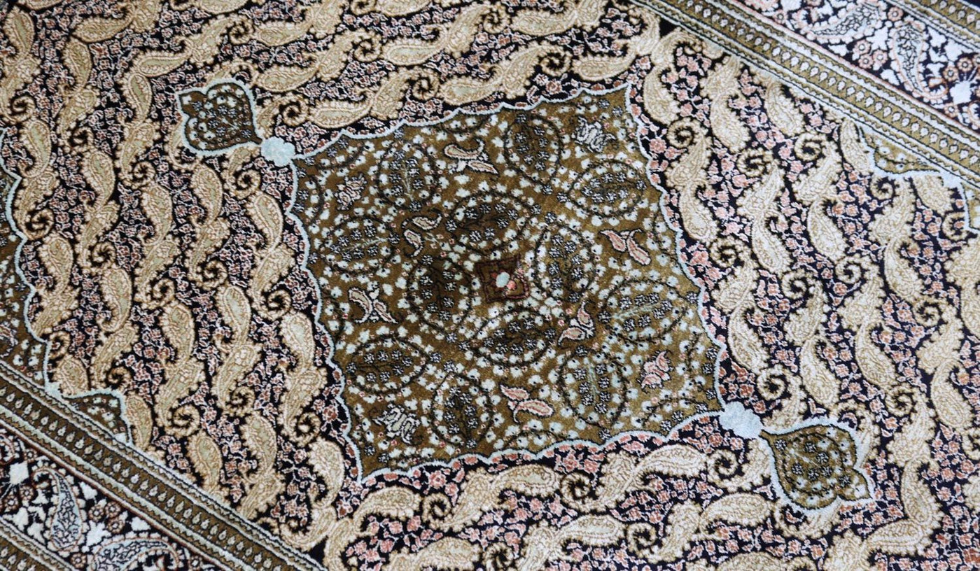 Qom jedwab Dywan 163x109cm - Dywan perski