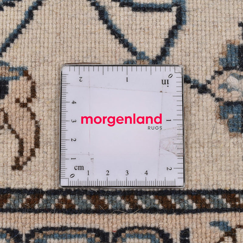 Dywan perski - Nain - 136 x 67 cm - jasnoszary