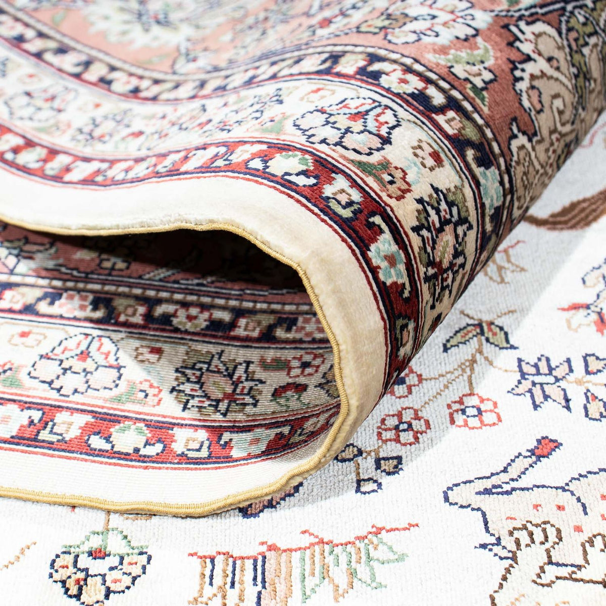 Orientalny dywan - Hereke - 244 x 169 cm - beżowy