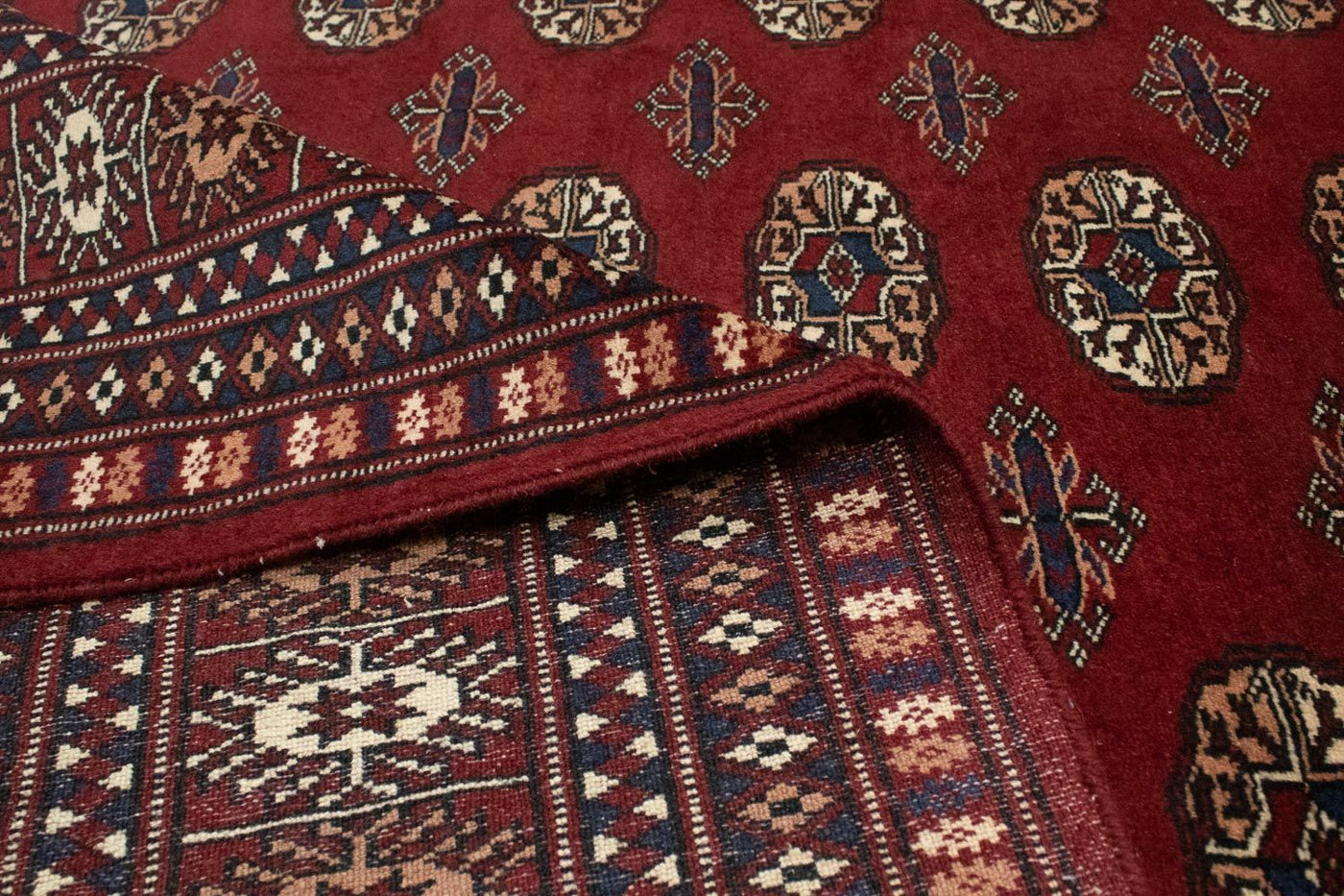 Bukhara Dywan 244x205cm - Dywan orientalny